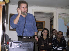 yconf6.JPG (15455 bytes)